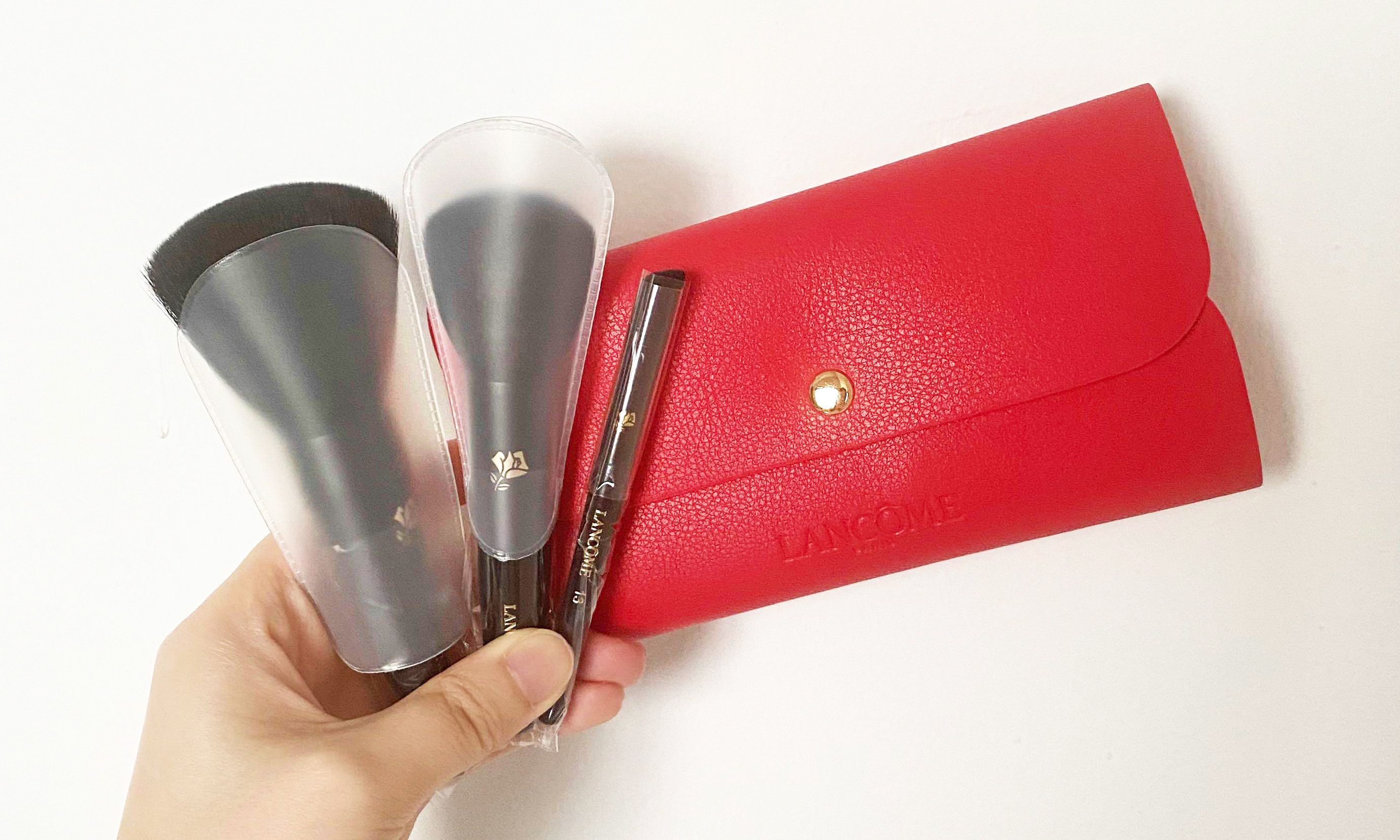 Lancome Classy Brush Set (4pcs) เซ็ตแปรงแต่งหน้าจาก Lancome ขนาดพกพา ใช้สะดวก 